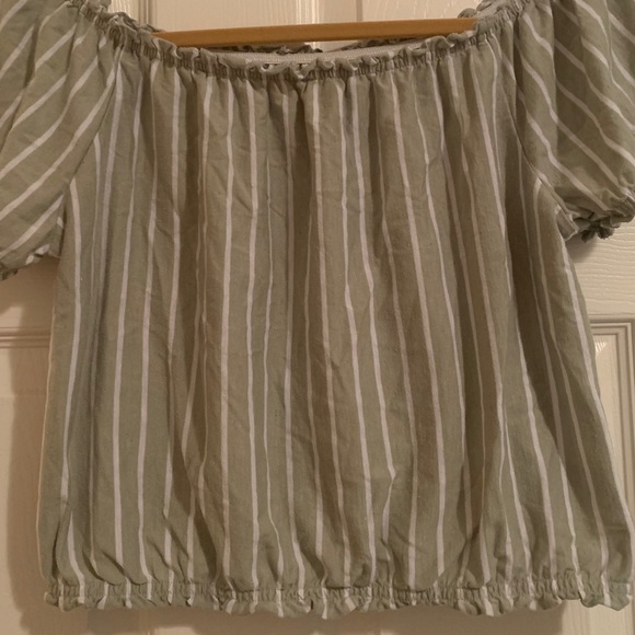 American Eagle Cropped Tee - Picture 3 of 3